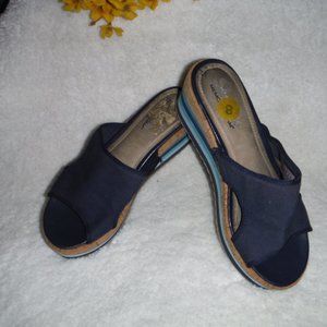 🦋3 for $15 🦋 SKECHERS SANDALS 8